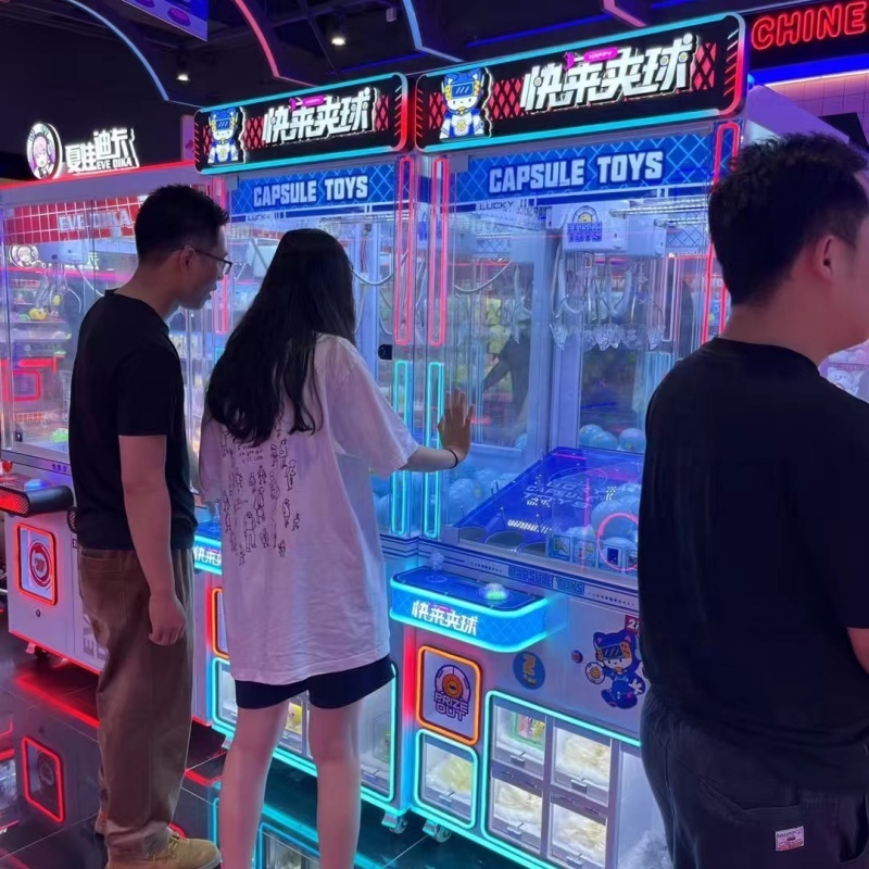 Machine à capsules Gachapon à  - Arcade Prize Vending Machine avis et prix